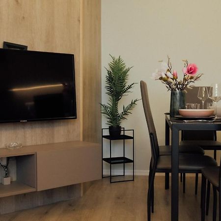 Newly Renovated Apartment Tirana Exterior photo